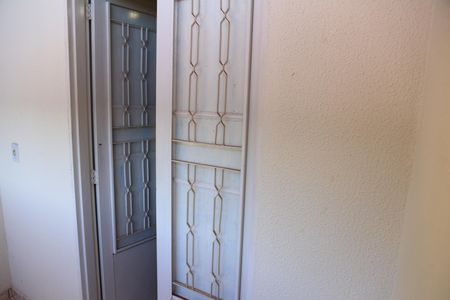 Varanda do quarto 2 de casa para alugar com 2 quartos, 75m² em Parque Atheneu, Goiânia