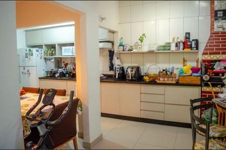 Cozinha de casa de condomínio à venda com 3 quartos, 78m² em Setor Marechal Rondon, Goiânia