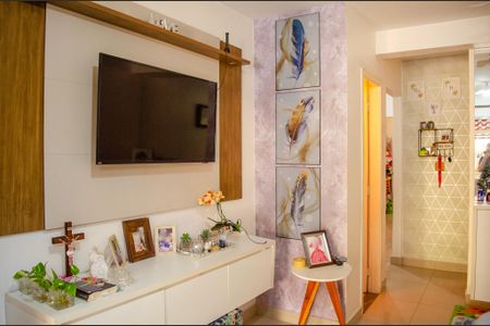 Sala de casa de condomínio à venda com 3 quartos, 78m² em Setor Marechal Rondon, Goiânia