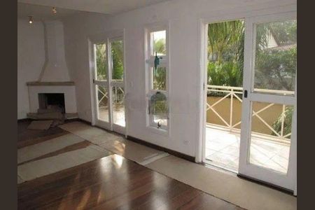 Casa para alugar com 4 quartos, 300m² em Jardim Cordeiro, São Paulo