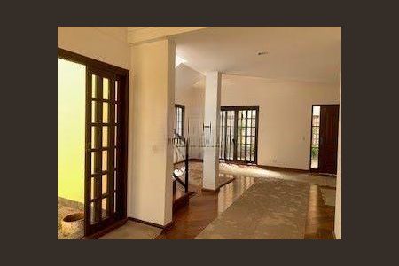 Casa para alugar com 4 quartos, 300m² em Santo Amaro, São Paulo