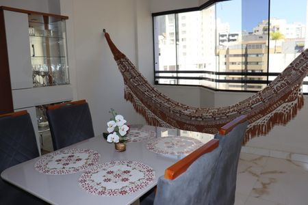 Apartamento para alugar com 3 quartos, 77m² em Setor Bueno, Goiânia