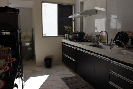 Cozinha de apartamento para alugar com 3 quartos, 77m² em Setor Bueno, Goiânia