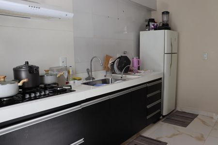 Cozinha de apartamento para alugar com 3 quartos, 77m² em Setor Bueno, Goiânia