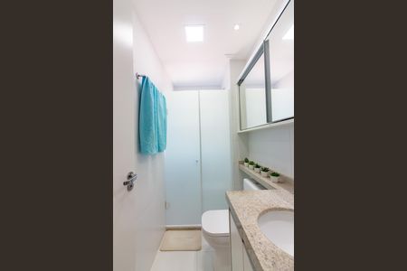 Apartamento à venda com 74m², 3 quartos e 2 vagas Apartamento à venda com 74m², 3 quartos e 2 vagasBanheiro