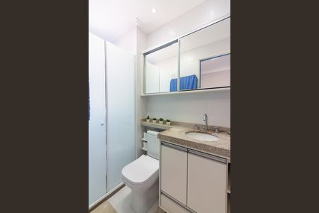 Apartamento à venda com 74m², 3 quartos e 2 vagas Apartamento à venda com 74m², 3 quartos e 2 vagasBanheiro da Suíte