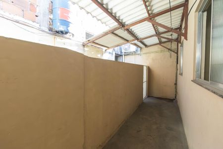 Área externa de casa para alugar com 2 quartos, 60m² em Nova Cidade, São Gonçalo