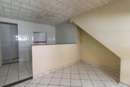 Sala de casa para alugar com 2 quartos, 60m² em Nova Cidade, São Gonçalo