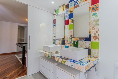 Apartamento à venda com 70m², 1 quarto e 1 vaga
