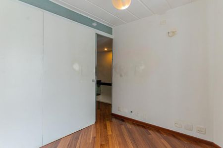 Apartamento à venda com 70m², 1 quarto e 1 vaga