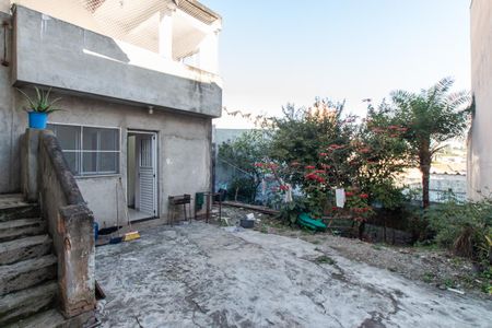 Área de Serviço e Quintal de casa para alugar com 4 quartos, 150m² em Vila Isolina Mazzei, São Paulo