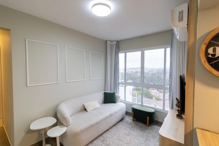 Sala de apartamento para alugar com 3 quartos, 54m² em Cavalhada, Porto Alegre