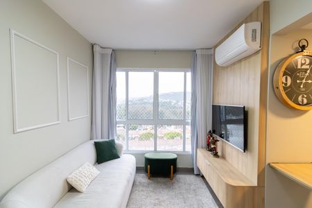 Sala de apartamento para alugar com 3 quartos, 54m² em Cavalhada, Porto Alegre