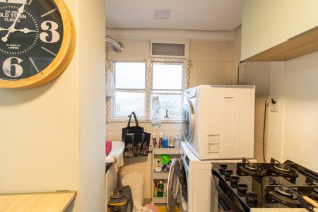 Cozinha de apartamento para alugar com 3 quartos, 54m² em Cavalhada, Porto Alegre