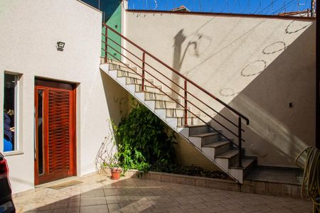 Casa para alugar com 240m², 2 quartos e 2 vagas
