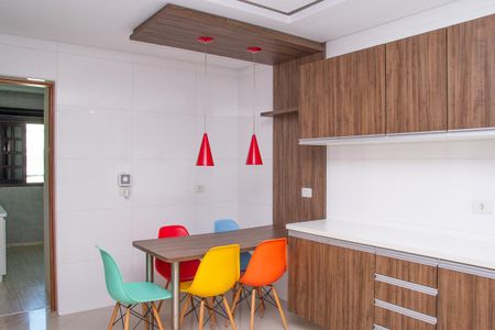 Casa para alugar com 240m², 2 quartos e 2 vagas