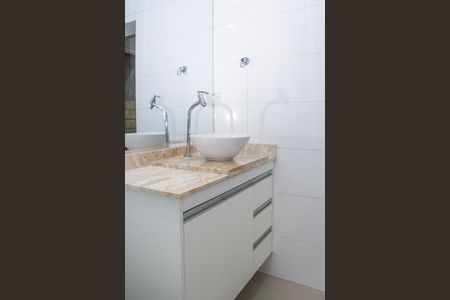 Casa para alugar com 240m², 2 quartos e 2 vagas
