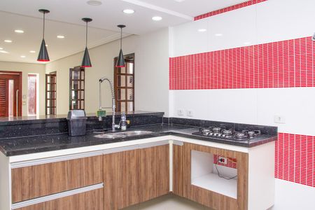 Casa para alugar com 240m², 2 quartos e 2 vagas