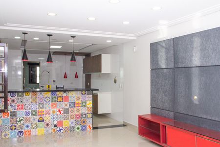 Casa para alugar com 240m², 2 quartos e 2 vagas