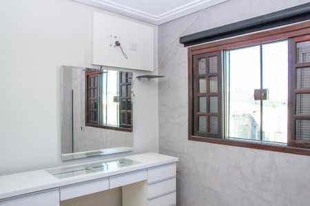 Casa para alugar com 240m², 2 quartos e 2 vagas