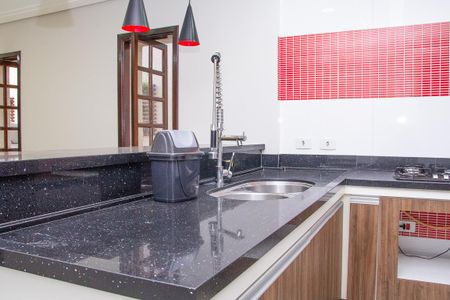 Casa para alugar com 240m², 2 quartos e 2 vagas