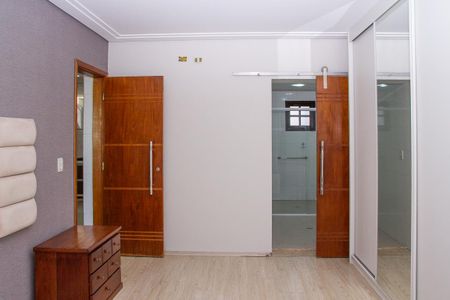 Casa para alugar com 240m², 2 quartos e 2 vagas