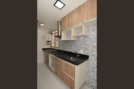 Cozinha de apartamento à venda com 2 quartos, 40m² em Jardim Umarizal, São Paulo