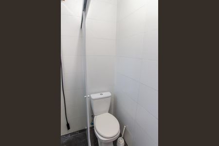 Banheiro de casa para alugar com 2 quartos, 60m² em Vila Isolina Mazzei, São Paulo