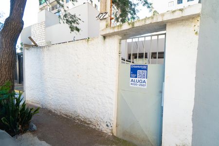Fachada de casa para alugar com 2 quartos, 50m² em Vila Mira, São Paulo