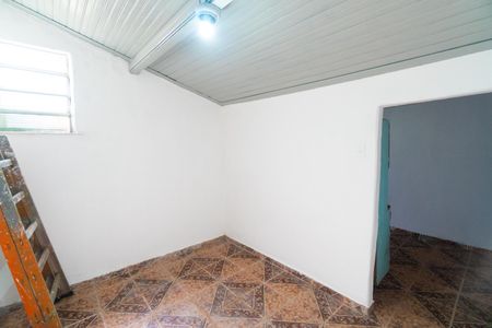 Quarto 2 de casa para alugar com 2 quartos, 50m² em Vila Mira, São Paulo