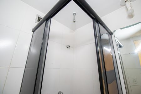 Apartamento à venda com 55m², 2 quartos e 1 vaga Apartamento à venda com 55m², 2 quartos e 1 vagaBanheiro social
