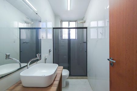 Apartamento à venda com 56m², 2 quartos e sem vaga Apartamento à venda com 56m², 2 quartos e sem vagaBanheiro
