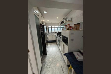 Apartamento à venda com 3 quartos, 240m² em Vila Mariana, São Paulo