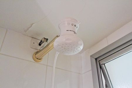 Banheiro de apartamento para alugar com 3 quartos, 76m² em Parque Mandaqui, São Paulo