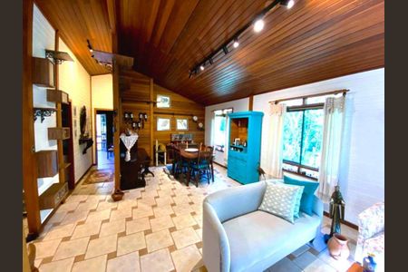 Casa à venda com 120m², 2 quartos e 3 vagas
