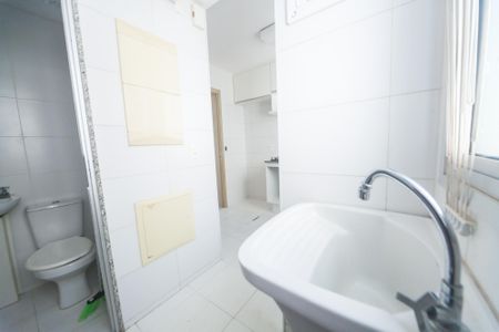 Apartamento à venda com 87m², 3 quartos e 2 vagas Apartamento à venda com 87m², 3 quartos e 2 vagasÁrea de Serviço