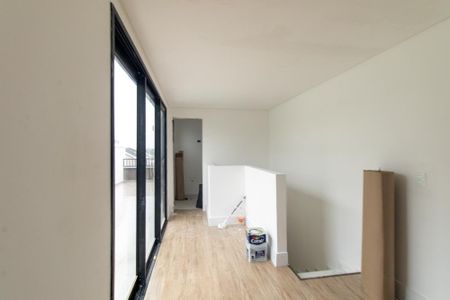 Casa à venda com 129m², 3 quartos e 2 vagas Casa à venda com 129m², 3 quartos e 2 vagasEscritório