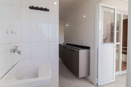 Área de serviço de apartamento para alugar com 2 quartos, 60m² em Vila Morelli, Mauá