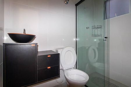 Banheiro de apartamento para alugar com 1 quarto, 34m² em Jardim Coimbra, São Paulo