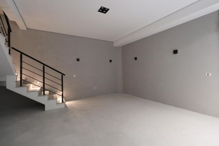 Garagem de casa para alugar com 3 quartos, 200m² em Penha de França, São Paulo