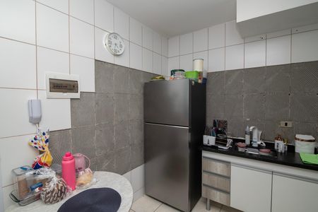 Cozinha de apartamento para alugar com 2 quartos, 48m² em Jardim Amanda I, Hortolândia