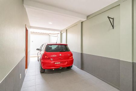 Garagem de casa à venda com 3 quartos, 260m² em Igará, Canoas