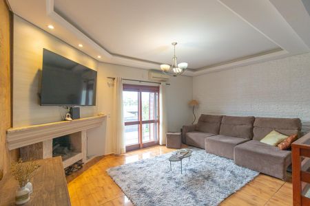 Casa à venda com 2 quartos, 260m² em Igará, Canoas