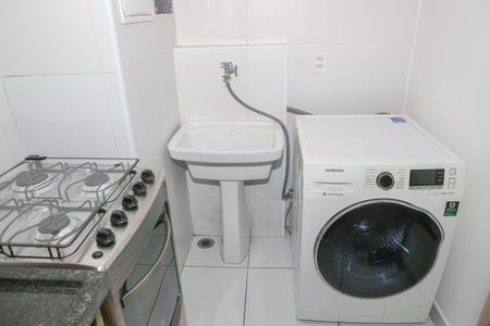 Apartamento à venda com 34m², 2 quartos e sem vaga Apartamento à venda com 34m², 2 quartos e sem vagaCozinha e Área de Serviço