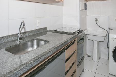 Apartamento à venda com 34m², 2 quartos e sem vaga Apartamento à venda com 34m², 2 quartos e sem vagaCozinha e Área de Serviço