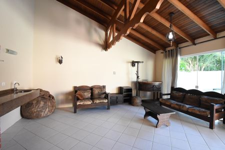 Casa para alugar com 330m², 4 quartos e 8 vagasÁrea gourmet