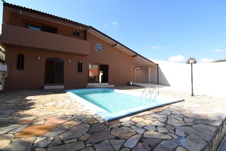 Casa para alugar com 330m², 4 quartos e 8 vagasÁrea externa
