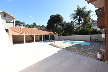 Casa para alugar com 330m², 4 quartos e 8 vagasÁrea externa