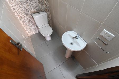 Casa para alugar com 330m², 4 quartos e 8 vagasLavabo