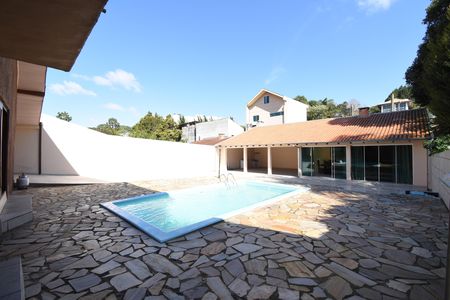 Casa para alugar com 330m², 4 quartos e 8 vagasÁrea externa